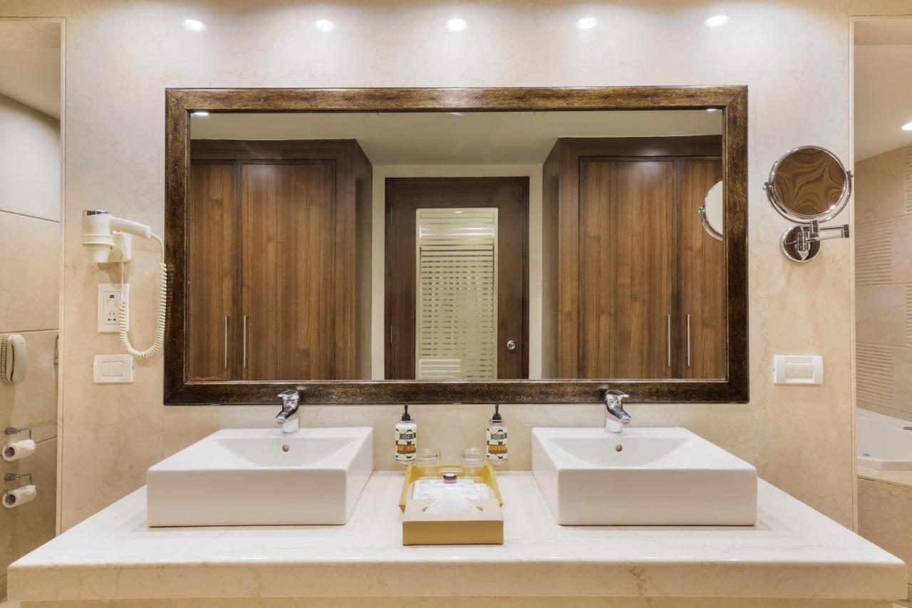 Lemon Tree Premier, Ulsoor Lake, Bengaluru מראה חיצוני תמונה